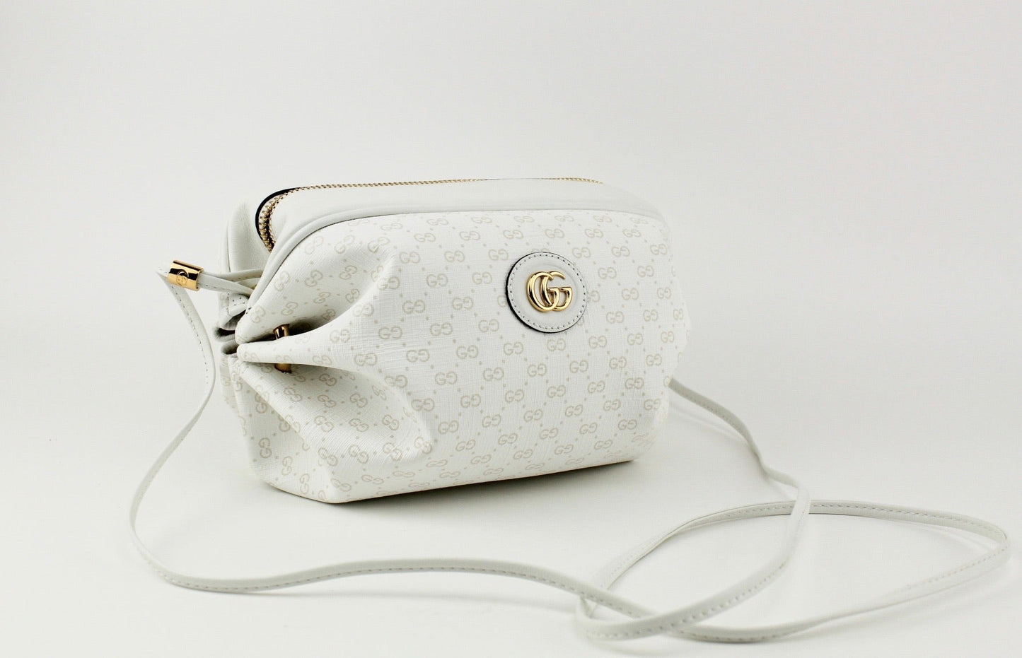 GUCCI NEW CANDY GG SUPREME CROSSBODY BAG