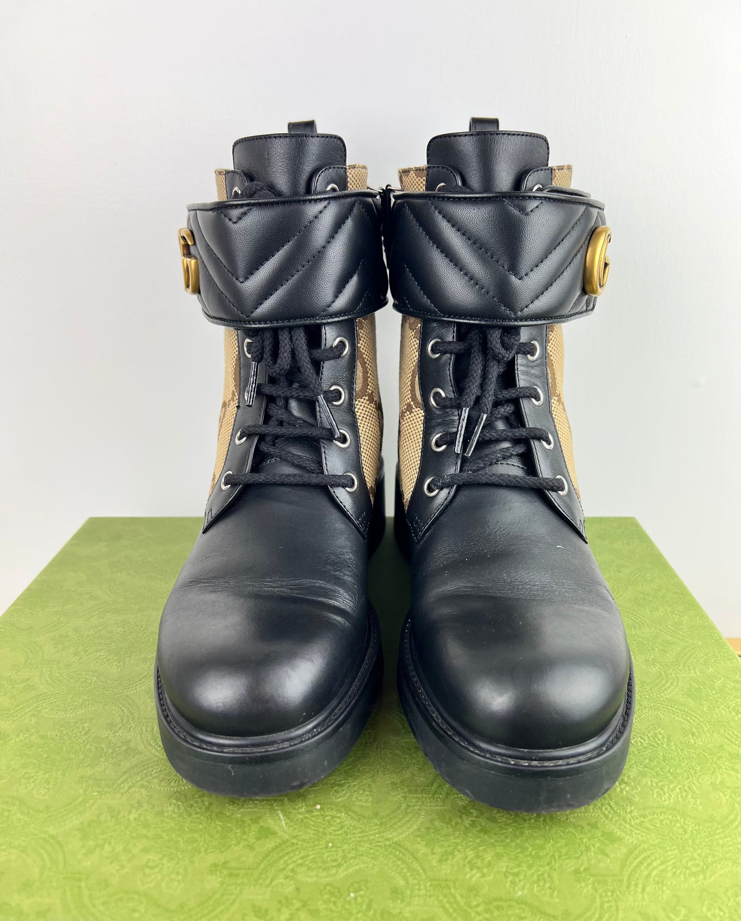 Gucci Women's ankle boot with Double G