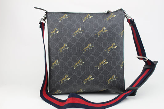 Gucci GG Supreme messenger with tigers