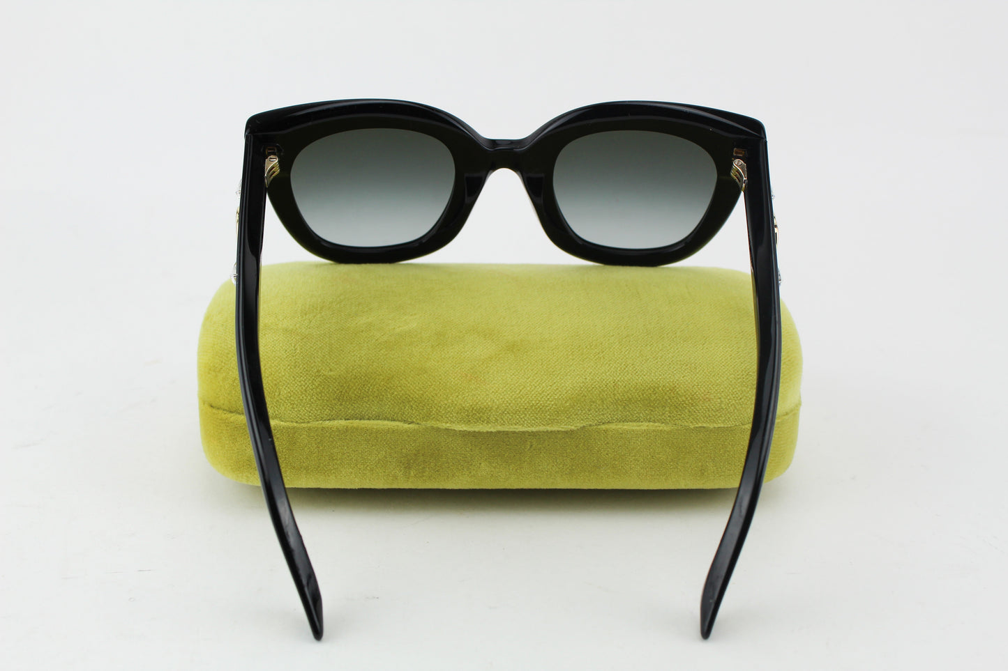 Gucci Round-frame acetate sunglasses with star
