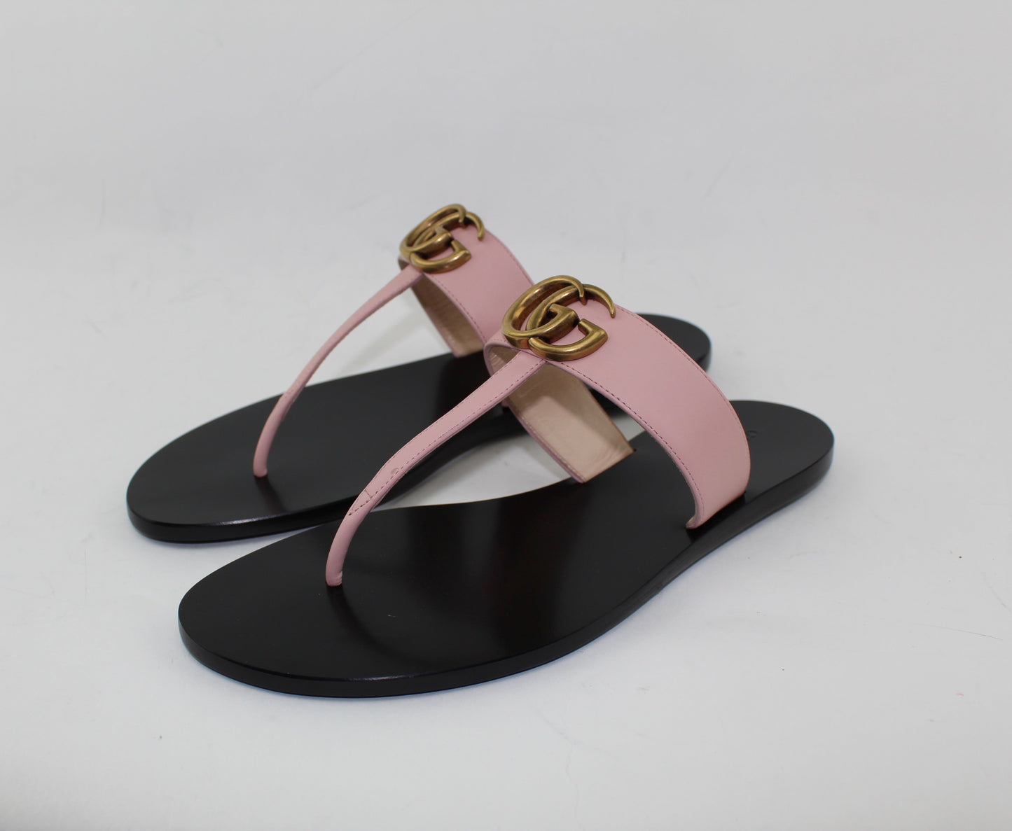 GUCCI LEATHER THONG SANDAL