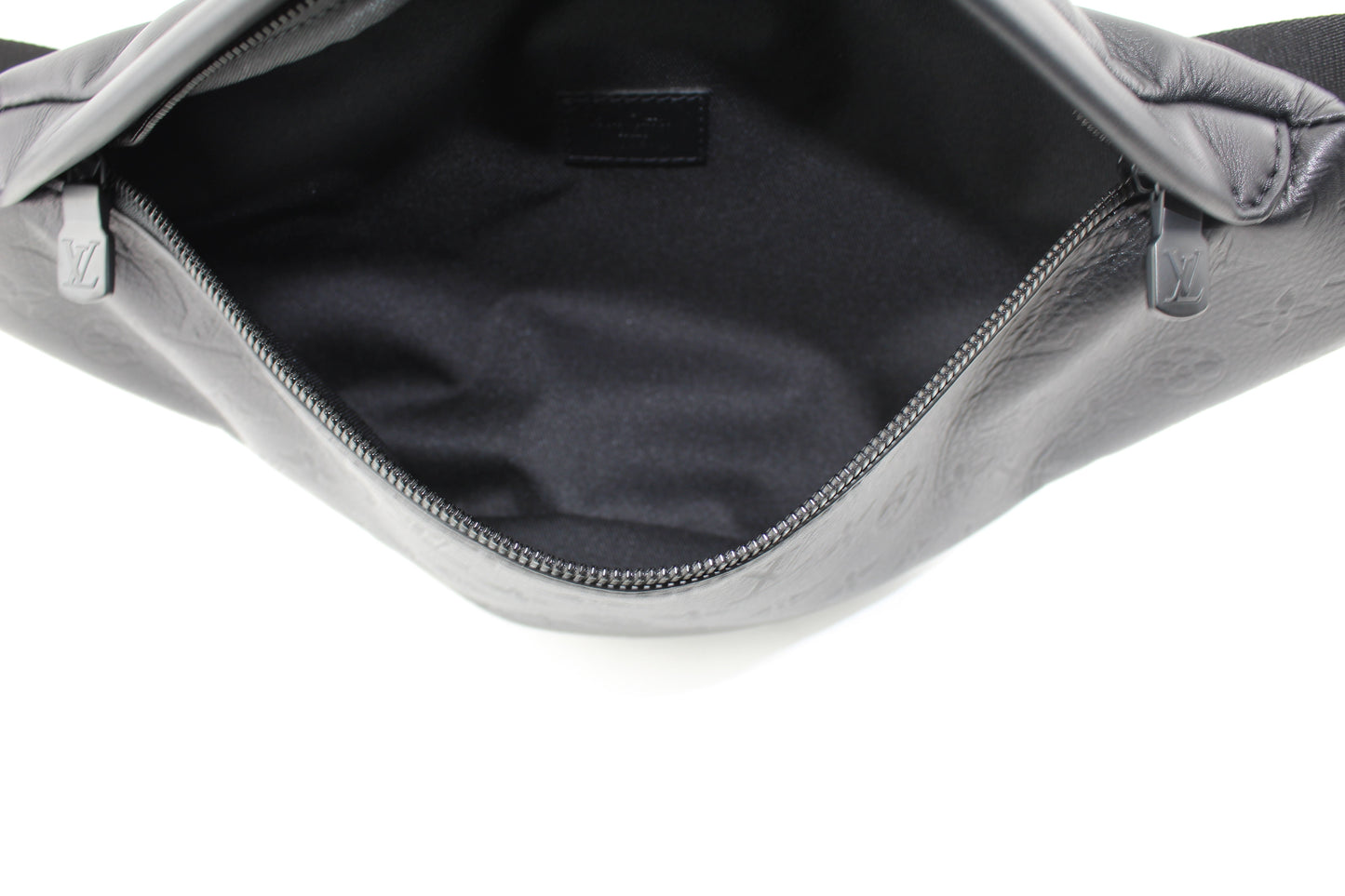LOUIS VUITTON DISCOVERY BUMBAG