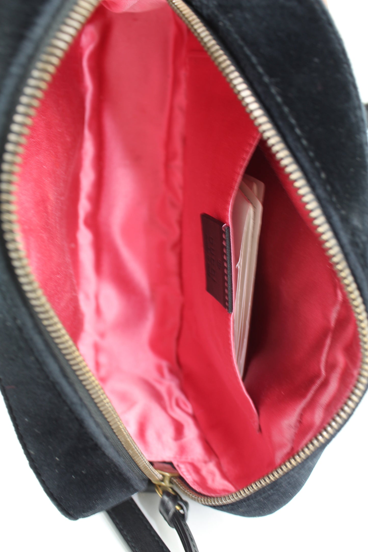 GUCCI SMALL GG MARMONT 2.0 MATELASSÉ VELVET SHOULDER BAG