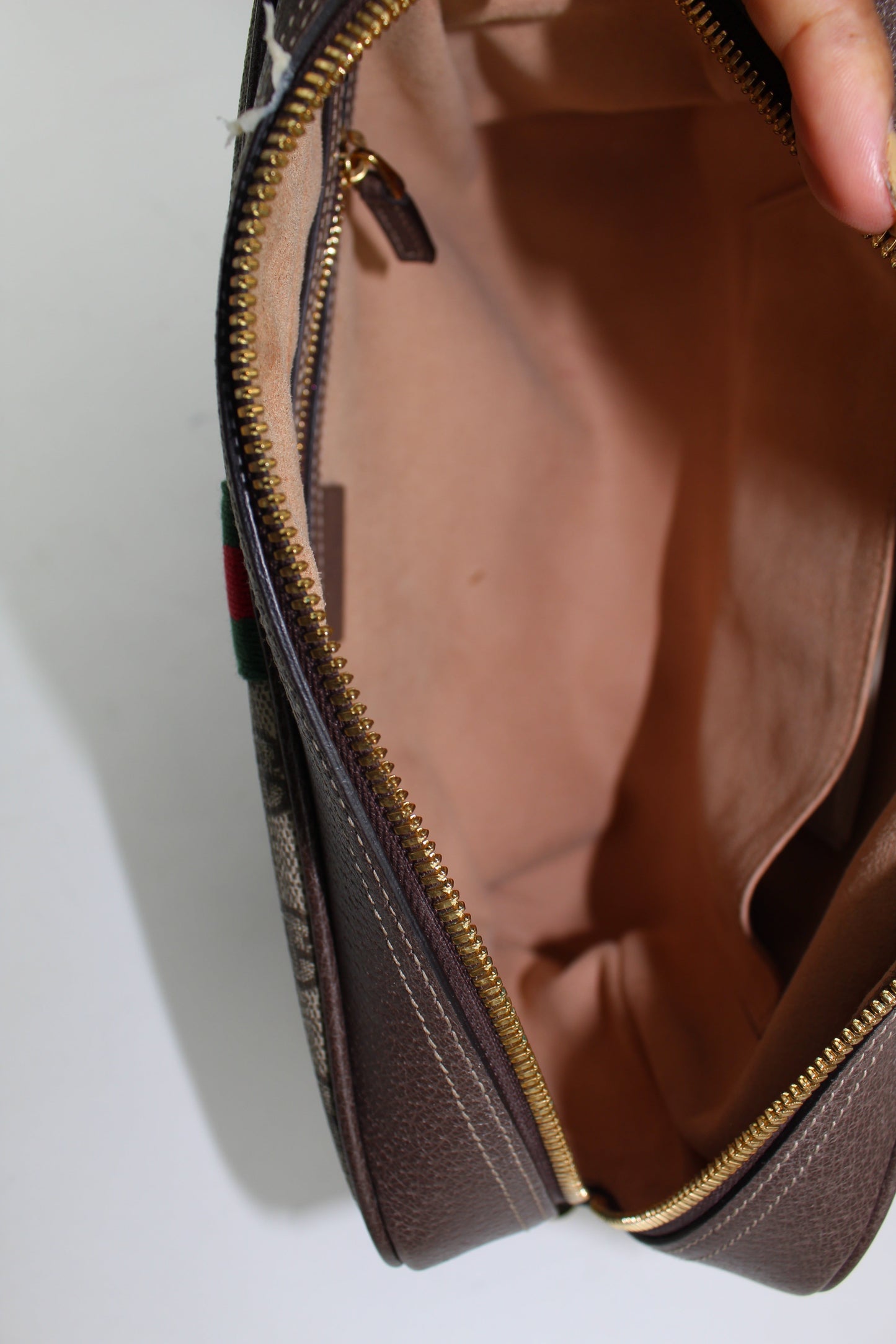 GUCCI OPHIDIA GG SUPREME SHOULDER BAG