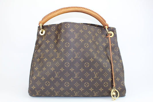 Louis Vuitton Artsy Monogram MM